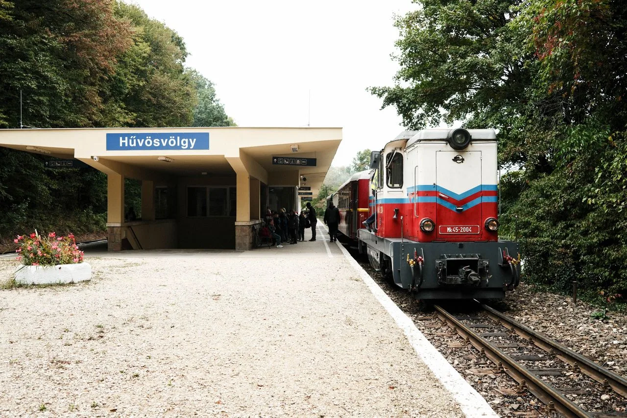 Fontos tudnivalók a balatoni vonatok helyjegyeiről a nyári szezonban
